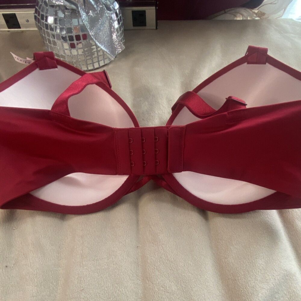 Victoria's Secret Very Sexy Push Up Bra Red 34DDD Rhinestone Adjustable - Picture 6 of 9